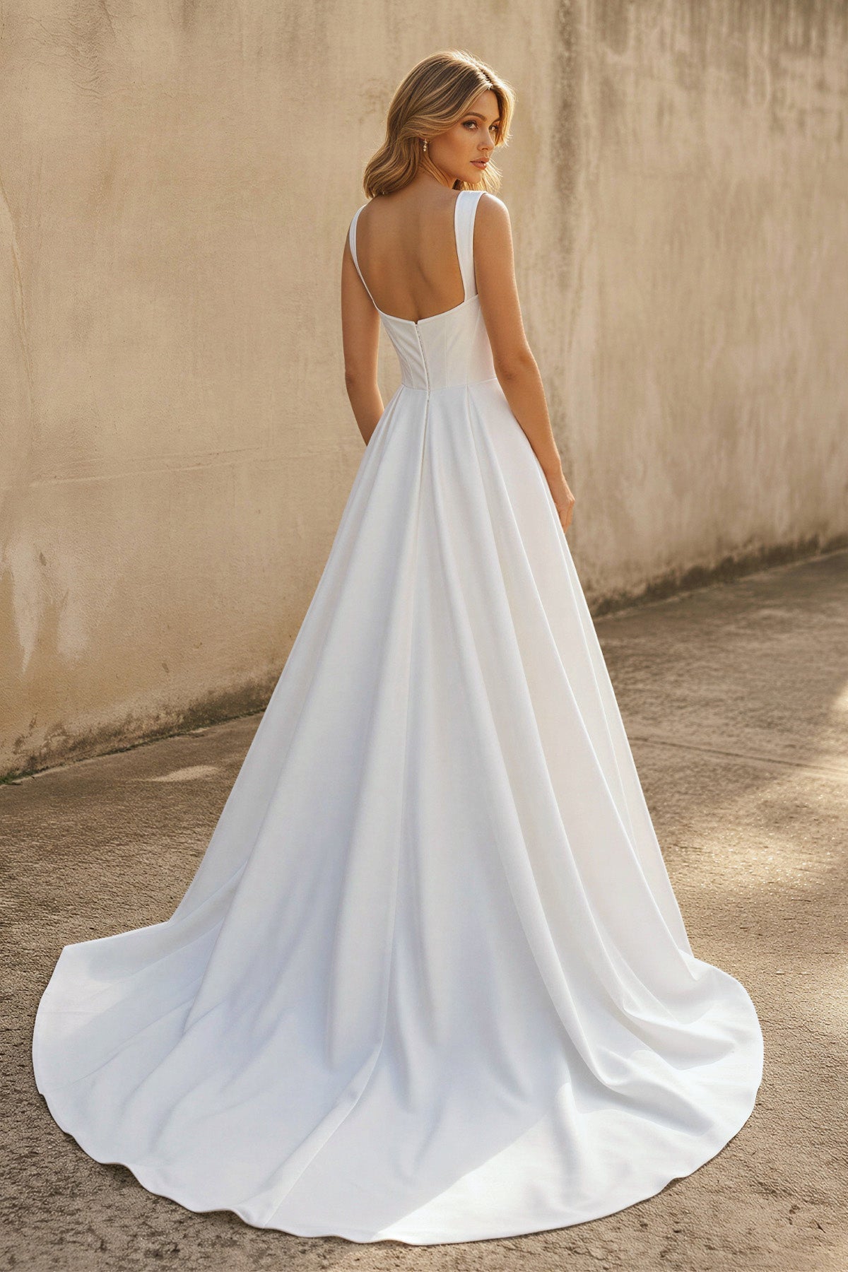 Robe de mariée blanche trapèze en satin décolleté cœur sans manches - Harana