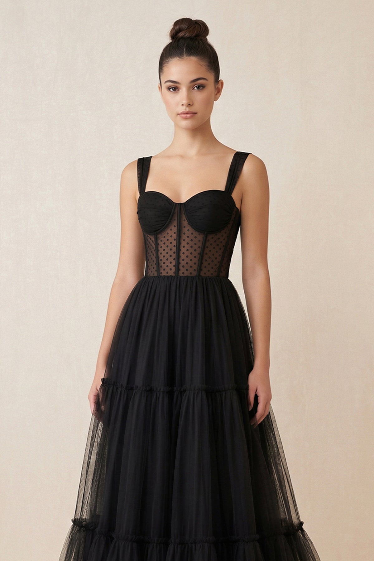 Robe de mariée noire trapèze en tulle décolleté cœur sans manches - Harana