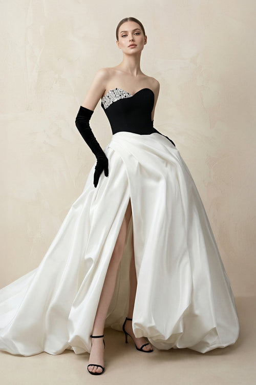 Robe de mariée black & white longue manches longues avec fente satinée - Harana
