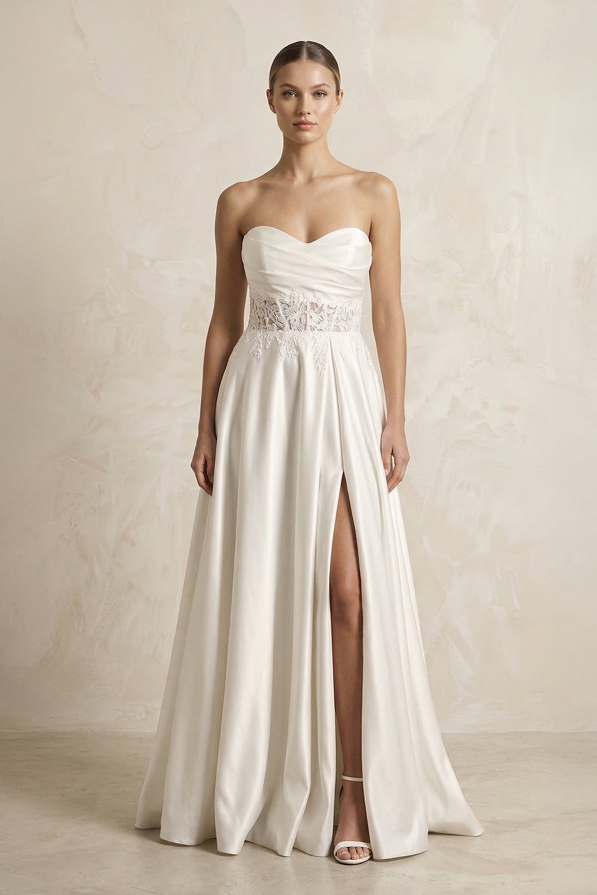Robe de mariée blanche trapèze en satin décolleté cœur sans manches - Harana