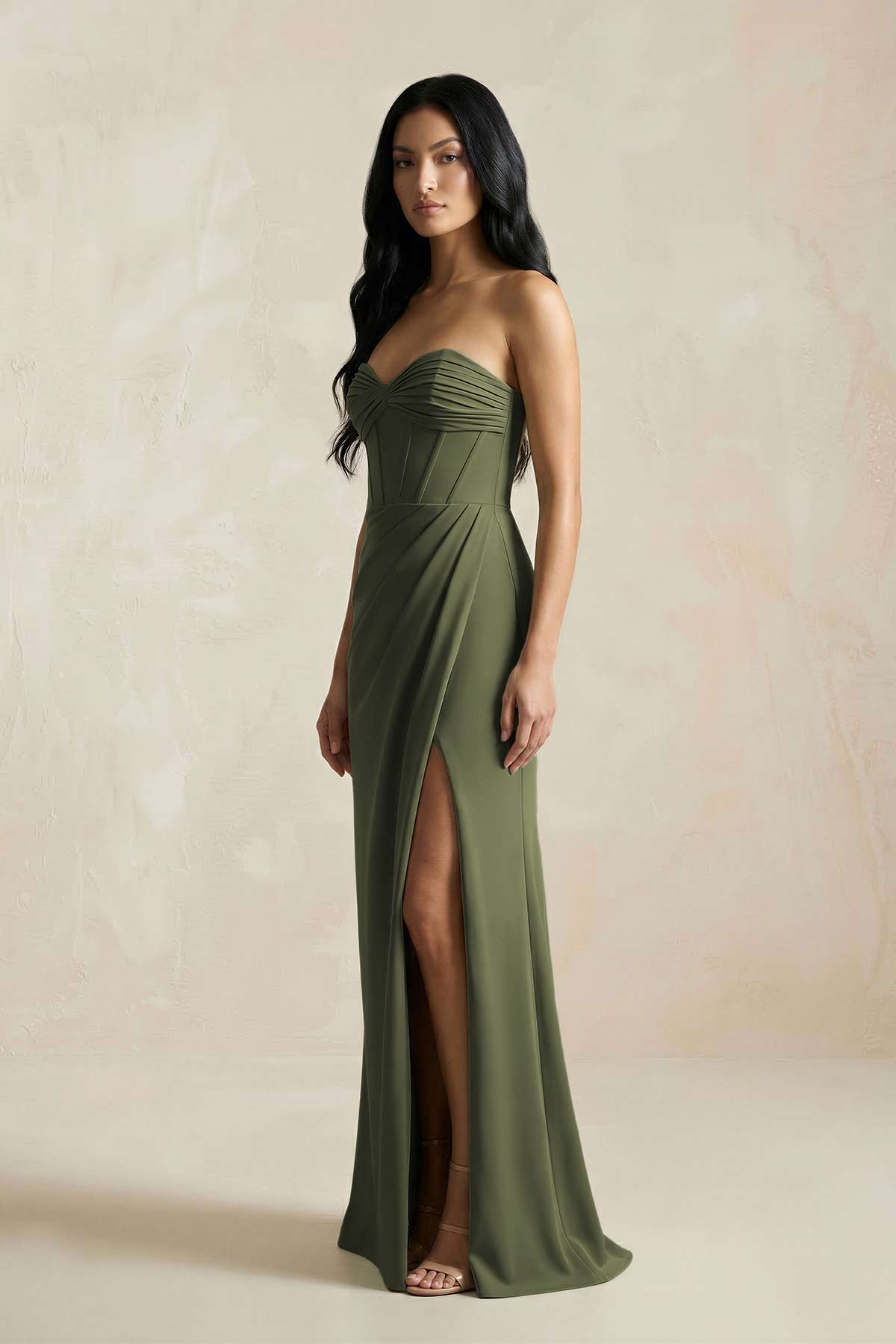 Robe demoiselle d’honneur willow green longue sans manches avec fente froncée - Harana