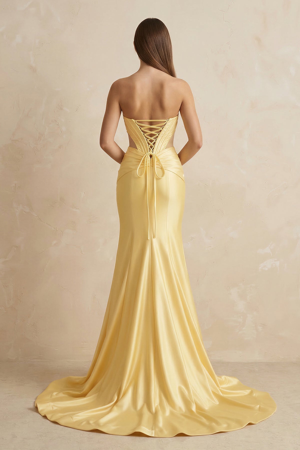 Robe longue jaune satinée coupe sirène décolleté cœur à corset - Harana