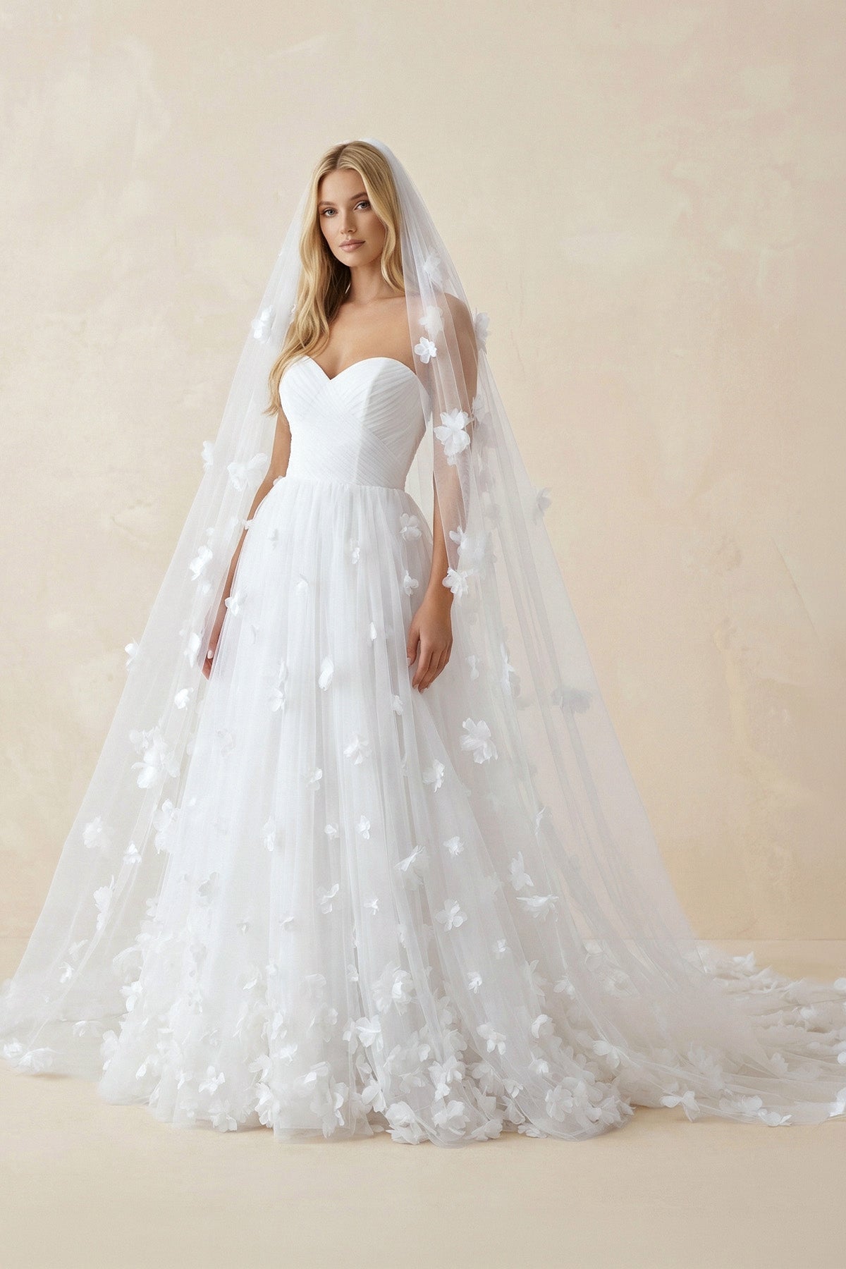 Robe de mariée blanche trapèze en tulle décolleté cœur sans manches - Harana