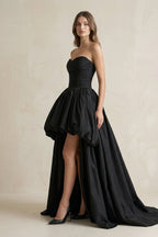 Robe de mariée noire satinée à décolleté cœur plissée - Harana
