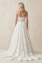Robe de mariée blanche trapèze en dentelle sans manches - Harana