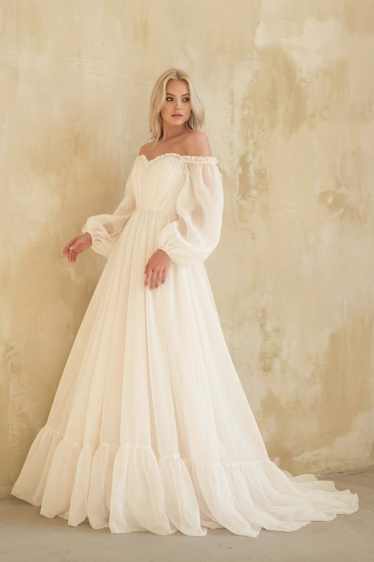 Robe de mariée ivoire longue manches longues plissée en tulle - Harana