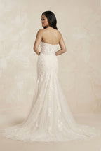Robe de mariée ivoire en tulle coupe sirène à décolleté cœur ornée d’appliqués - Harana