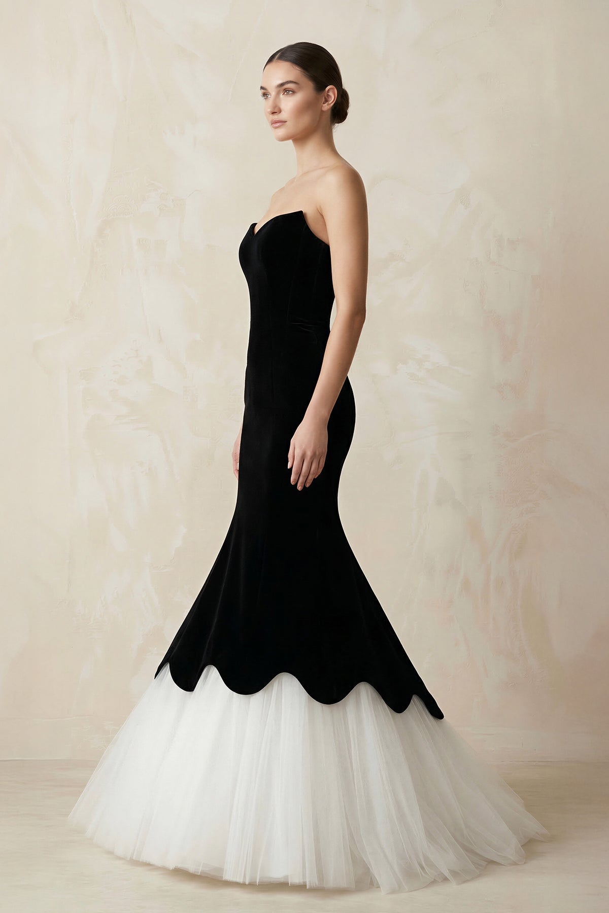 Robe longue noire sirène en satin et tulle - Harana