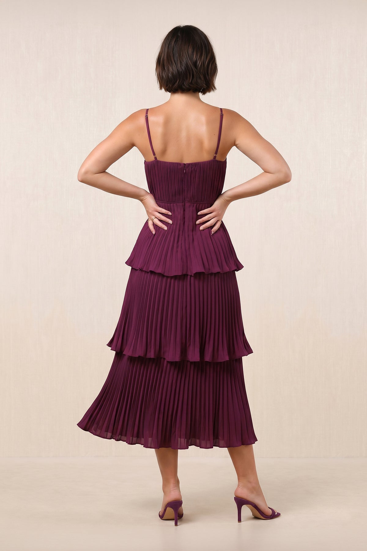 Robe framboise midi en mousseline coupe trapèze à décolleté cœur ornée de volants - Harana