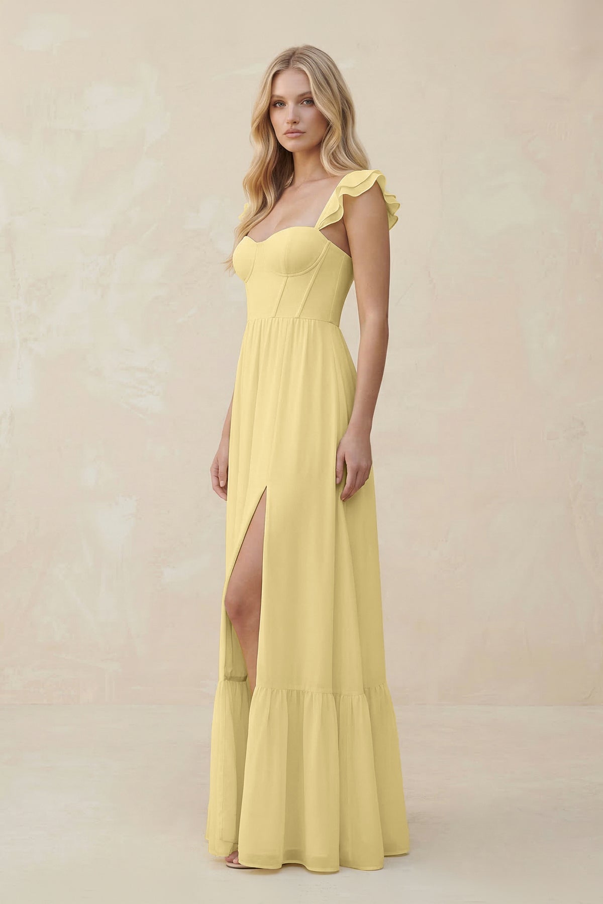 Robe demoiselle d’honneur pastel yellow longue effet drapé à volants en mousseline - Harana