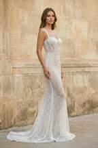 Robe de mariée ivoire coupe sirène à décolleté cœur ornée de sequins - Harana