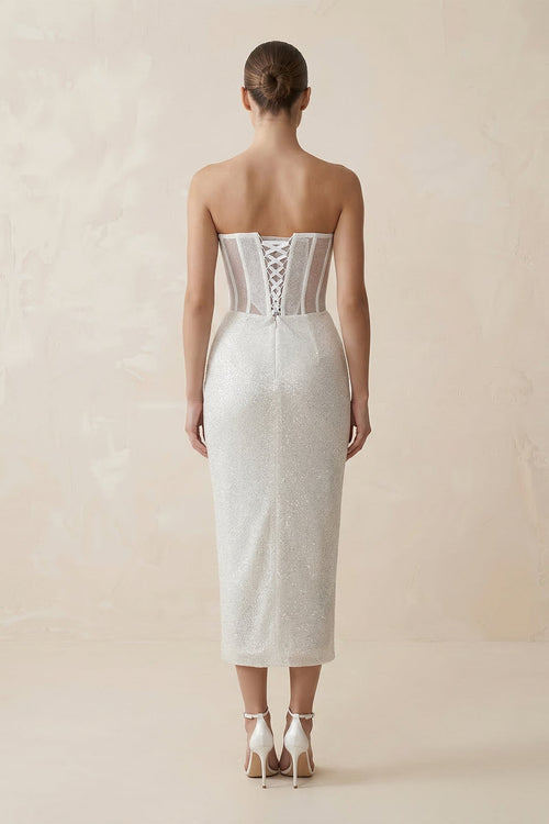 Robe de mariée blanche fourreau dentelle décolleté cœur à corset sans manches - Harana