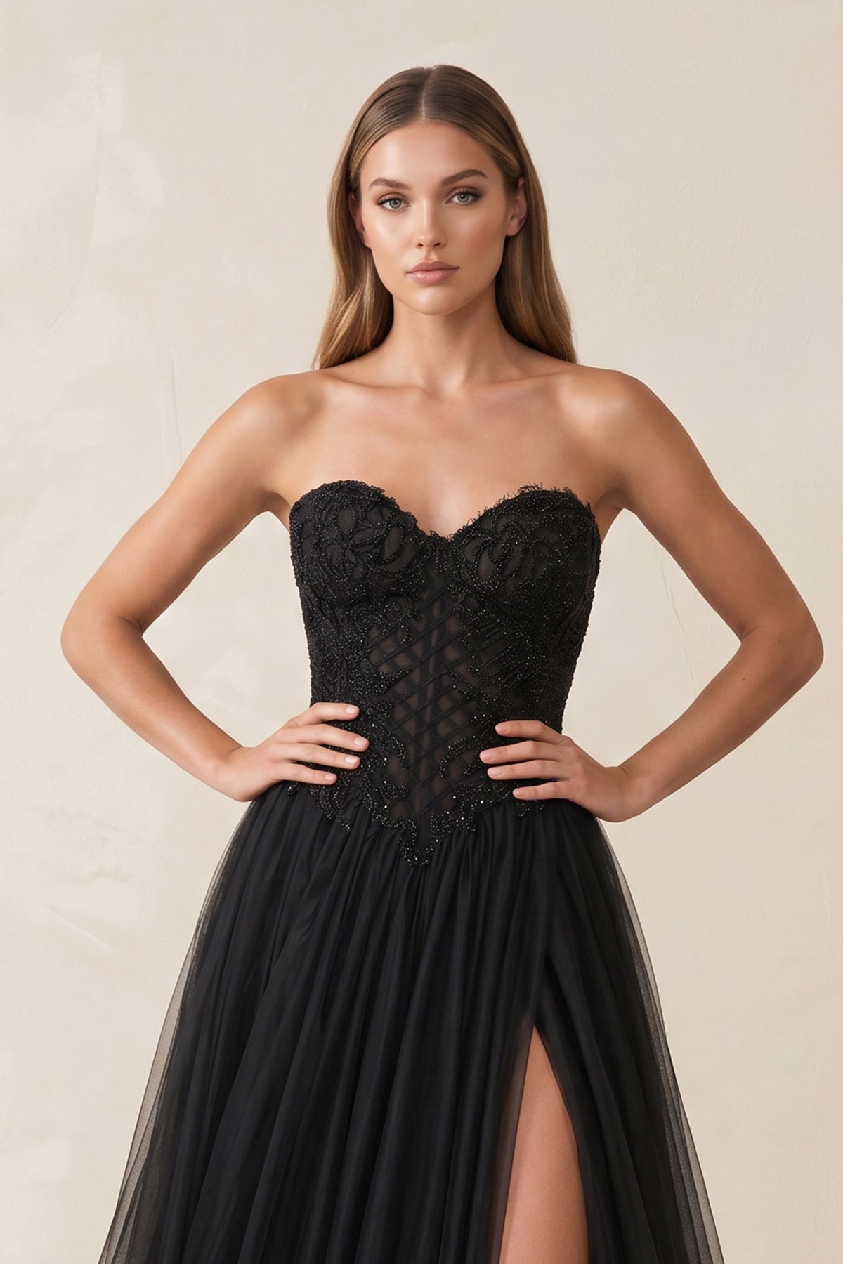 Robe de mariée noire trapèze en tulle décolleté cœur sans manches - Harana