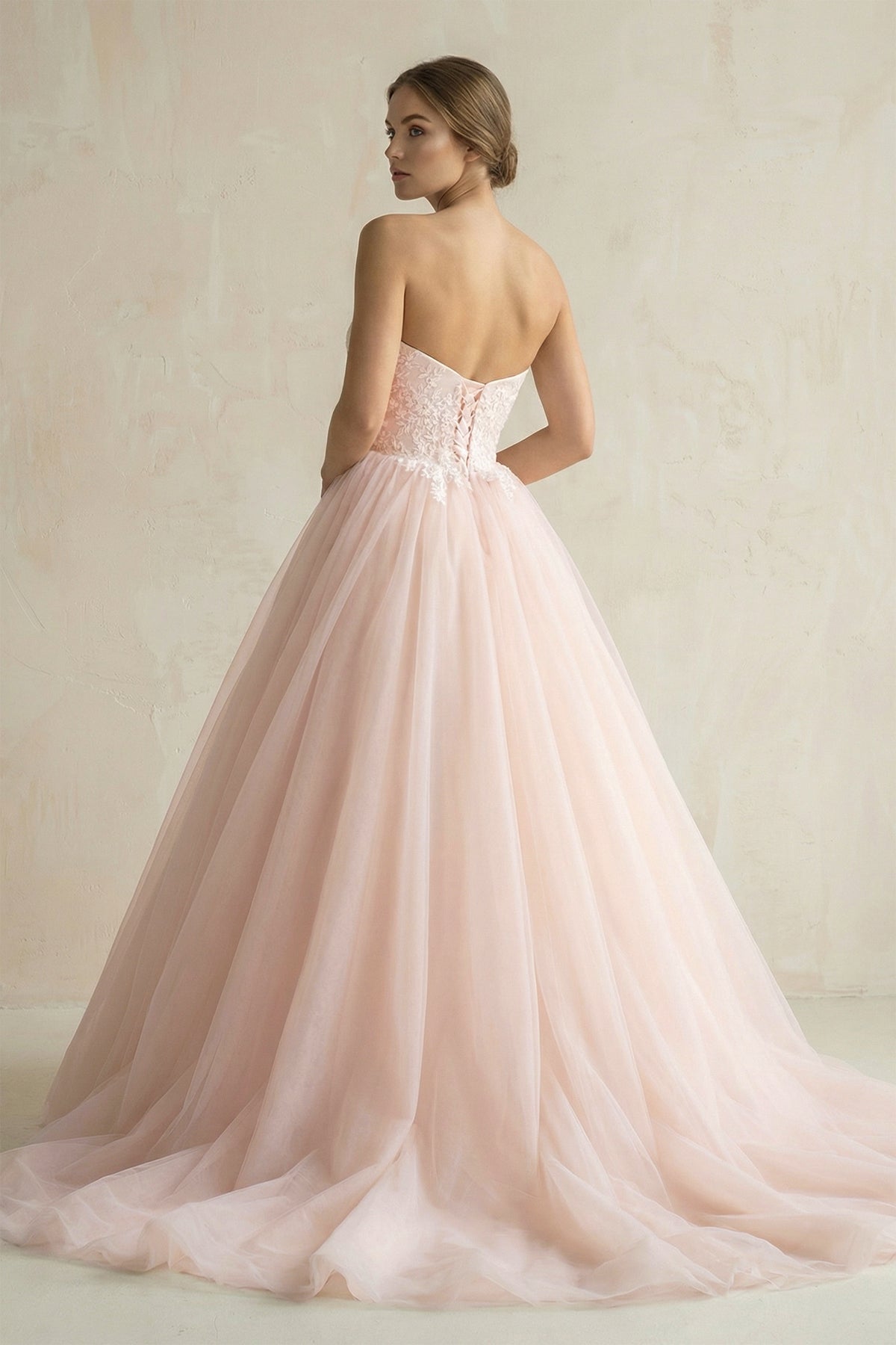 Robe de mariée rose courte sans manches à dentelle en tulle - Harana