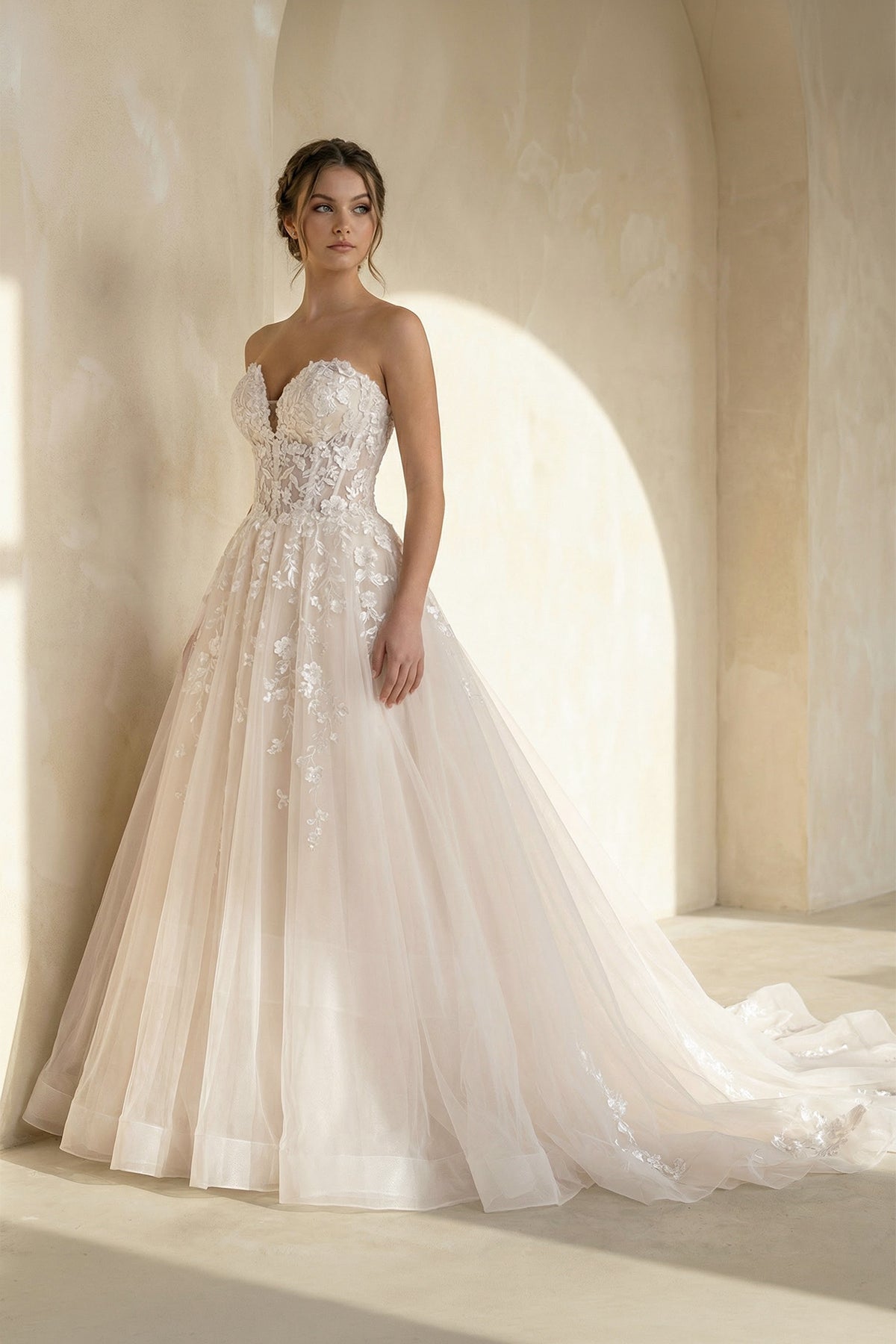 Robe de mariée white & nude longue sans manches en tulle - Harana