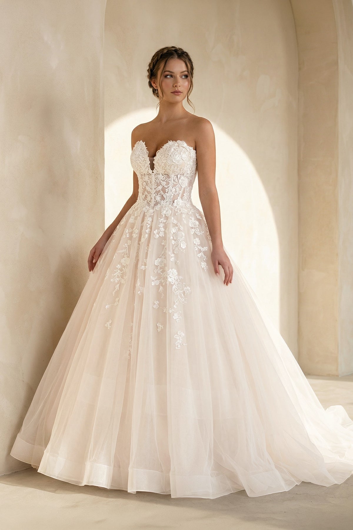 Robe de mariée white & nude longue sans manches en tulle - Harana