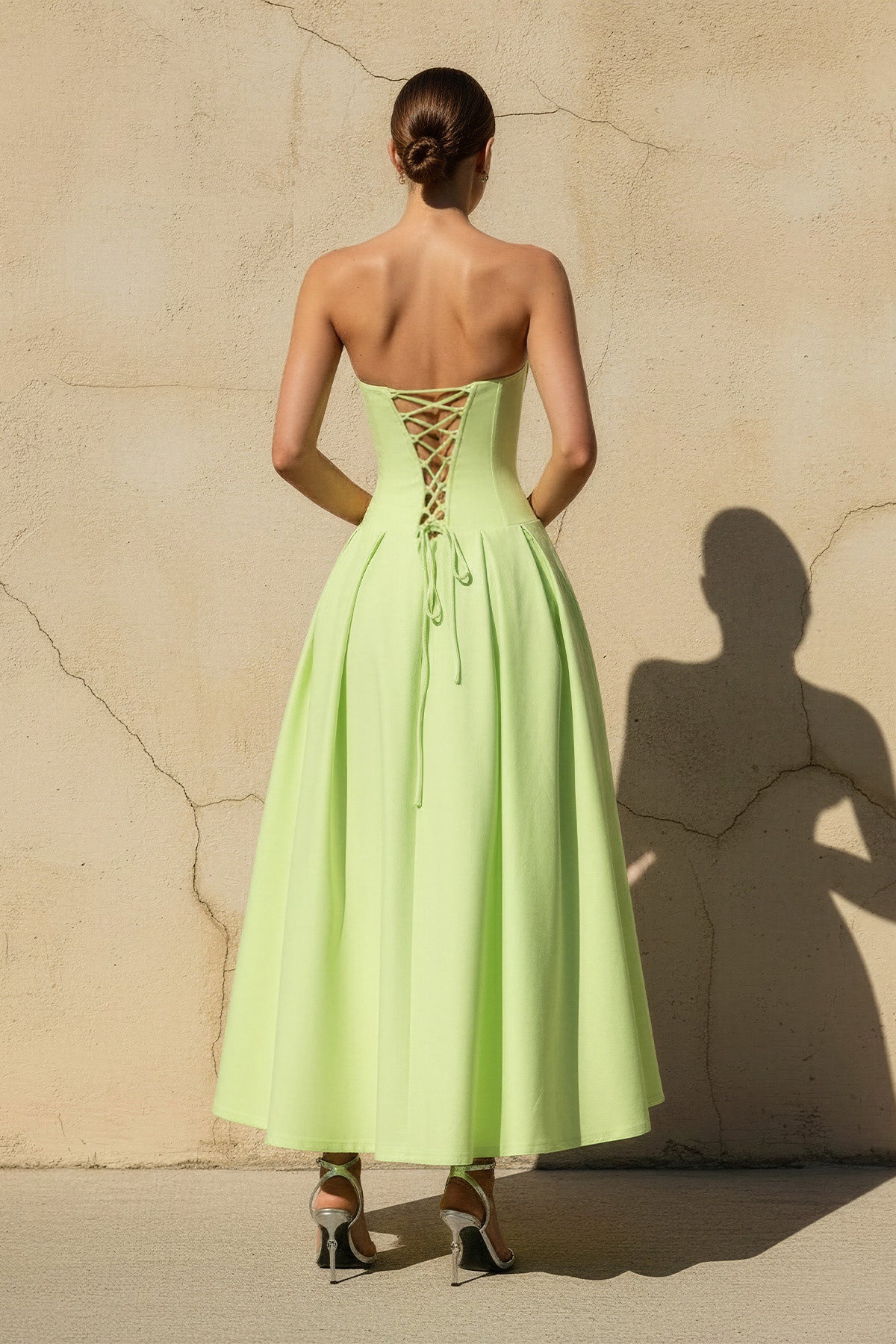 Robe midi vert sauge coupe trapèze à corset - Harana