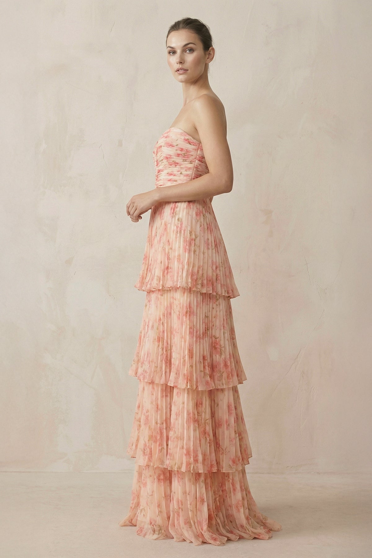 Robe demoiselle d’honneur pink floral longue sans manches plissée à volants - Harana