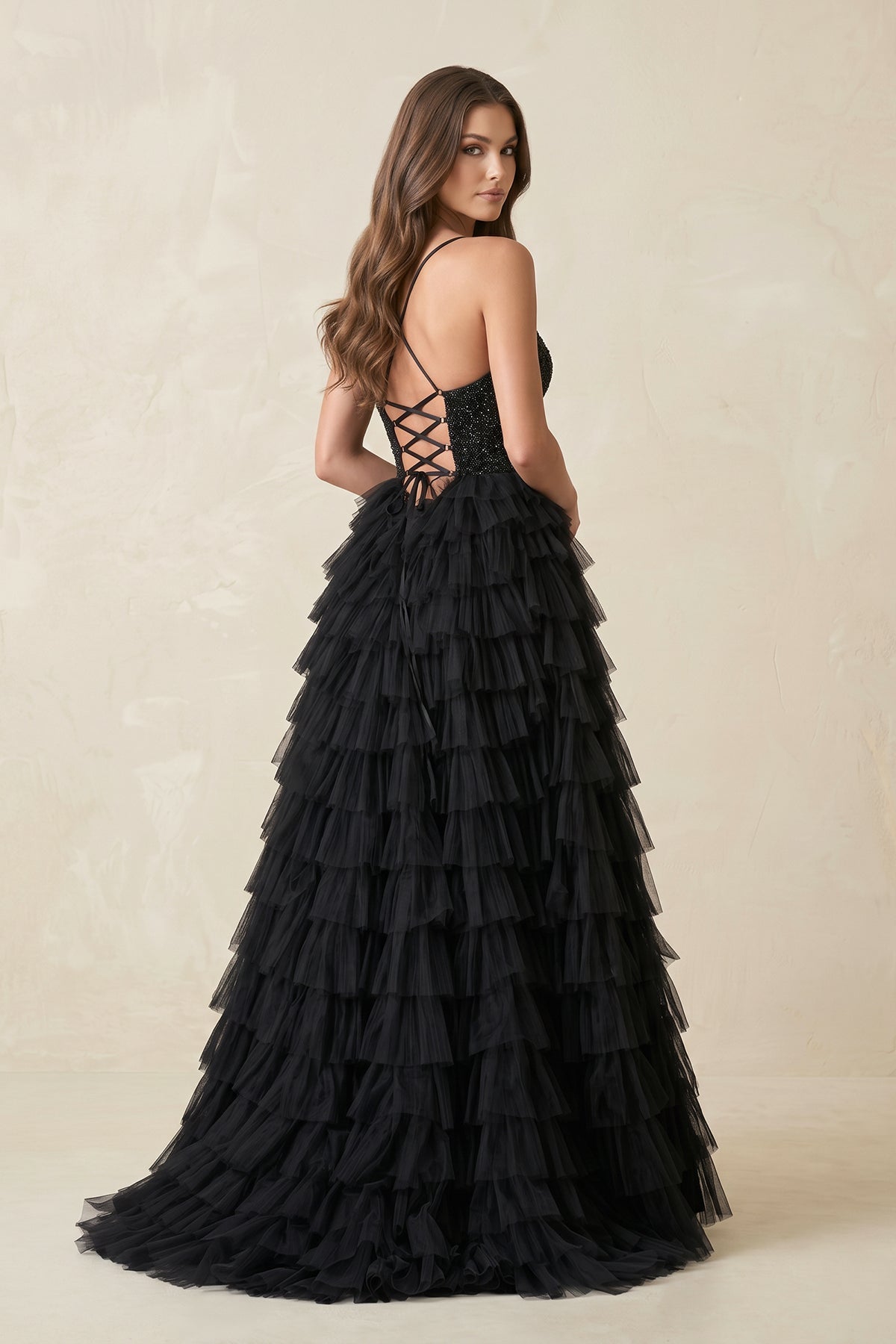 Robe longue noire en tulle avec fente - Harana