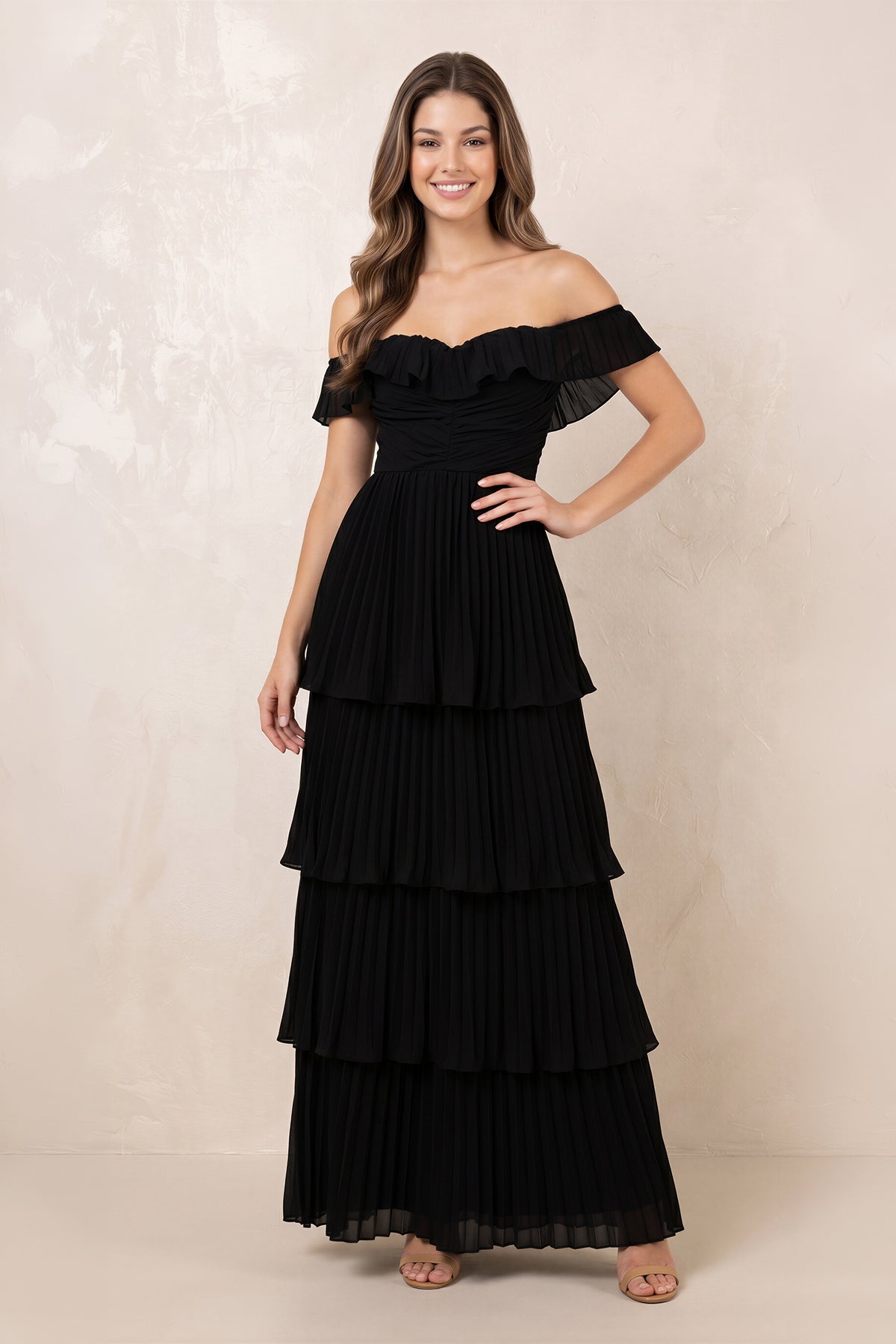 Robe noire longue en mousseline à épaules dénudées plissée - Harana