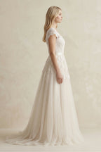 Robe de mariée ivoire trapèze en dentelle à col V - Harana