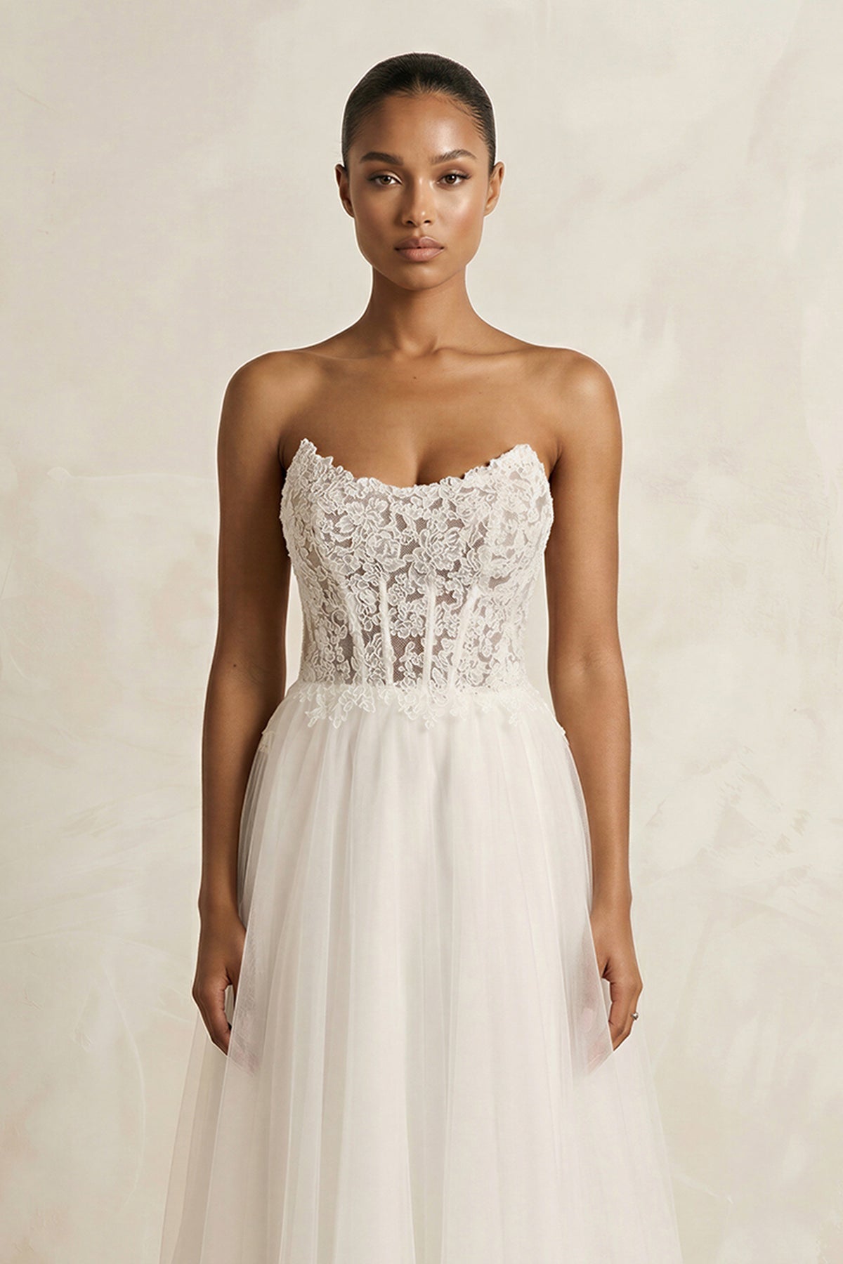Robe de mariée ivoire trapèze en tulle bustier sans manches - Harana
