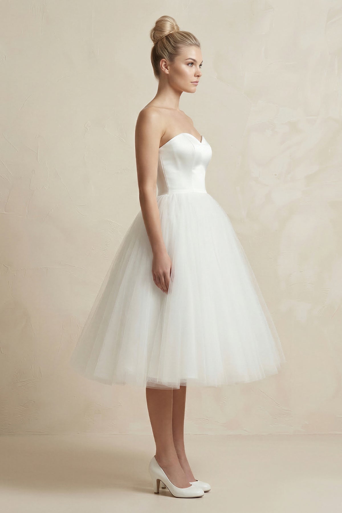 Robe de mariée blanc midi sans manches froncée à dentelle - Harana