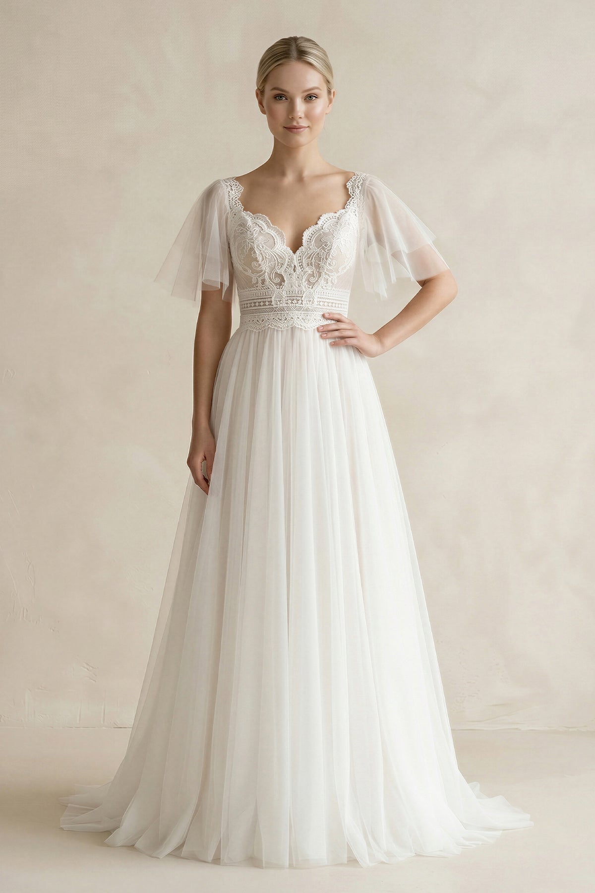Robe de mariée blanche trapèze en dentelle à col V manches courtes - Harana