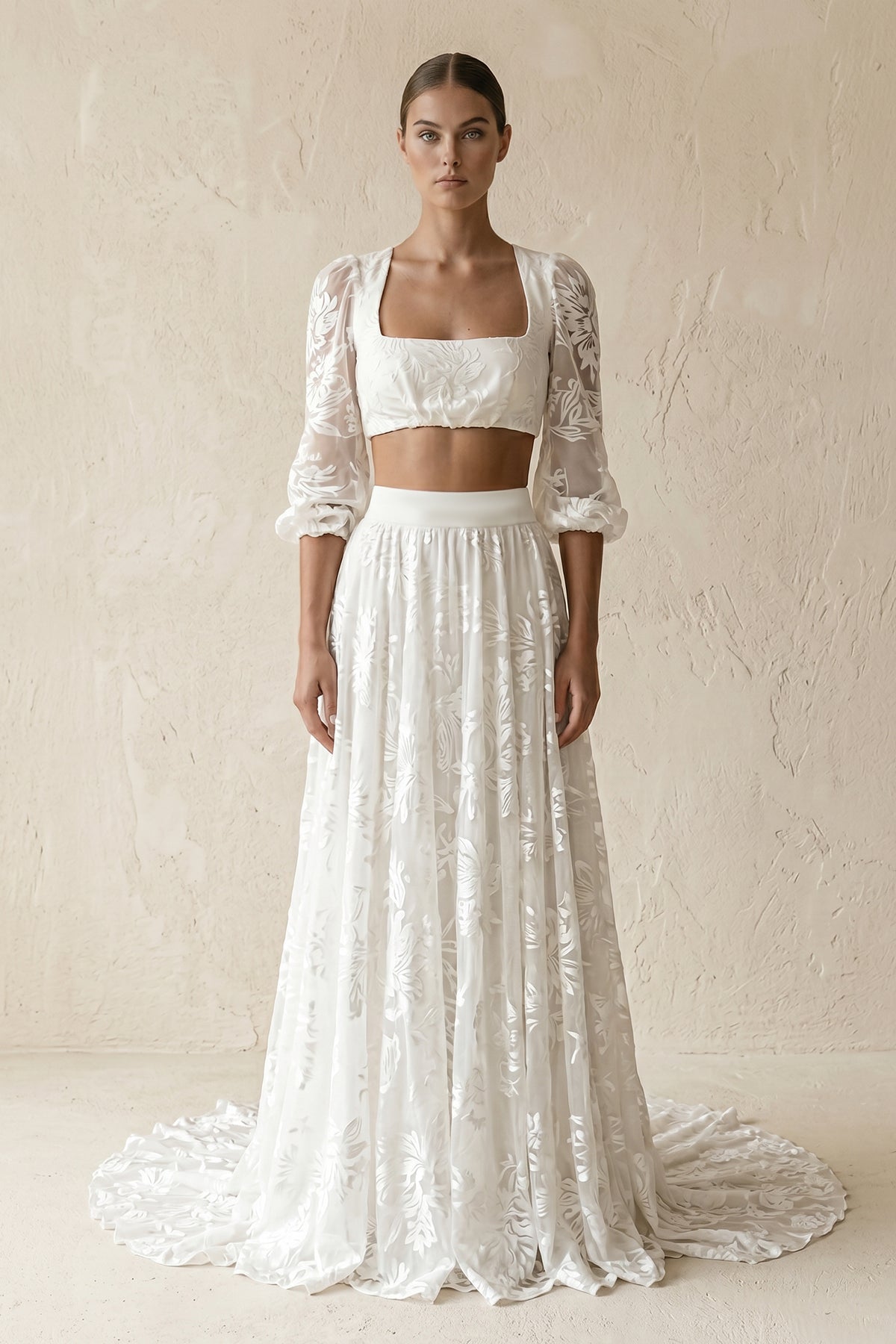 Robe de mariée blanche trapèze en dentelle à appliqués col carré - Harana