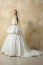 Robe de mariée blanc longue col V sans manches à dentelle - Harana