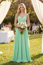 Robe demoiselle d’honneur pale pistachio longue col V sans manches froncée - Harana