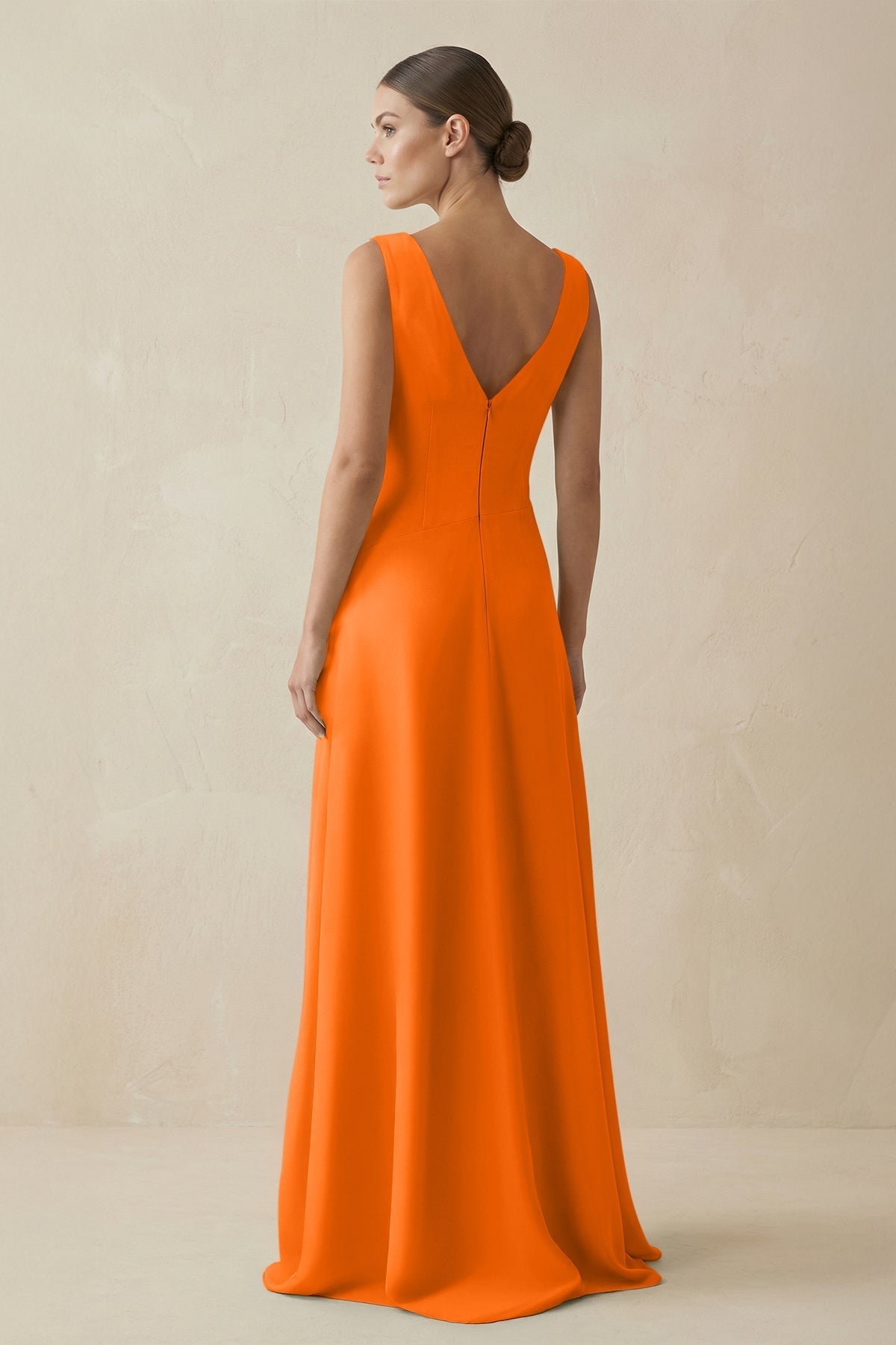 Robe longue orange en mousseline coupe trapèze à volants décolleté V - Harana
