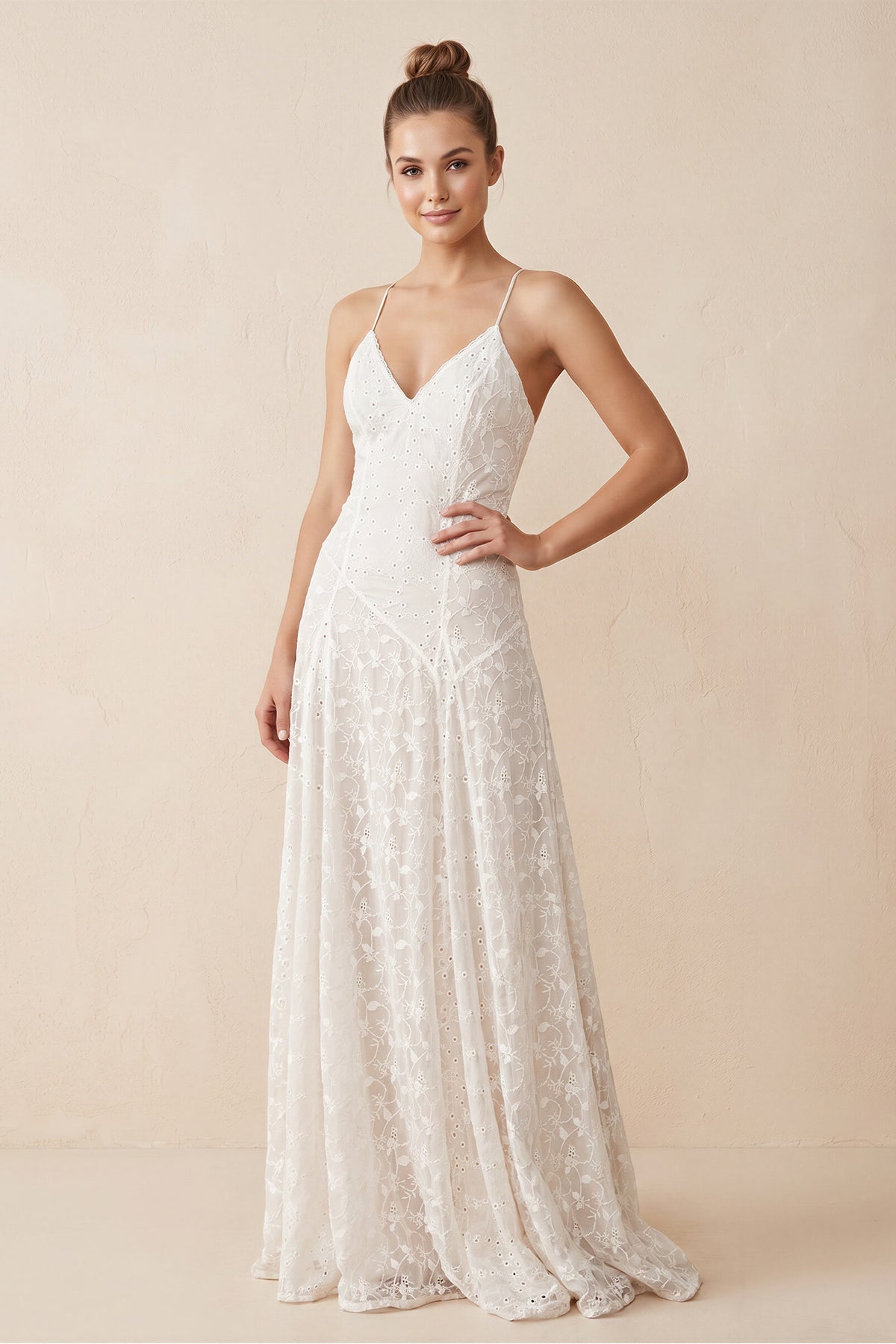 Robe de mariée blanche trapèze en dentelle à col V sans manches - Harana