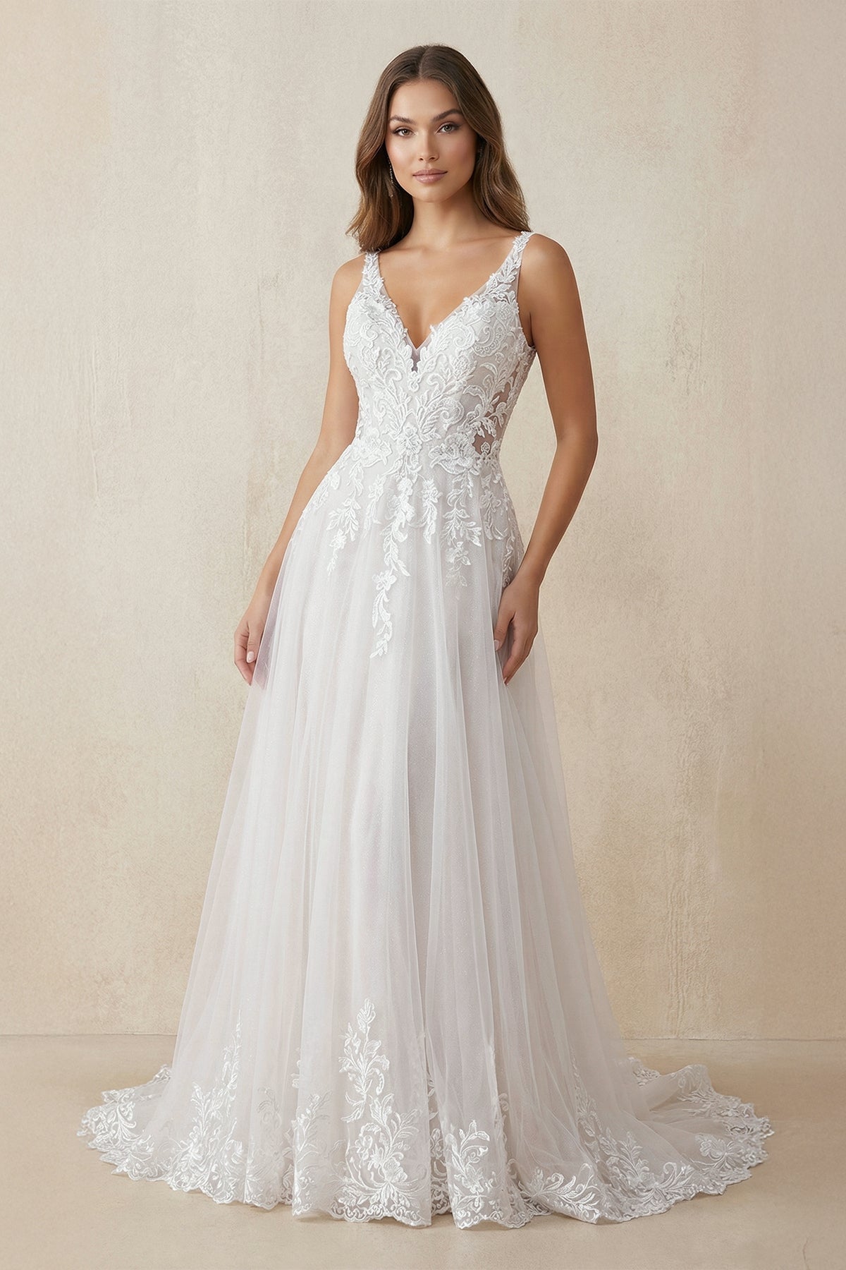 Robe de mariée ivoire trapèze en dentelle à col V dos nu - Harana