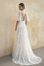 Robe de mariée blanche et nude trapèze dentelle col V - Harana