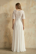 Robe de mariée ivoire en mousseline coupe trapèze à col V et manches courtes - Harana