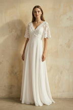 Robe de mariée ivoire en mousseline coupe trapèze à col V et manches courtes - Harana