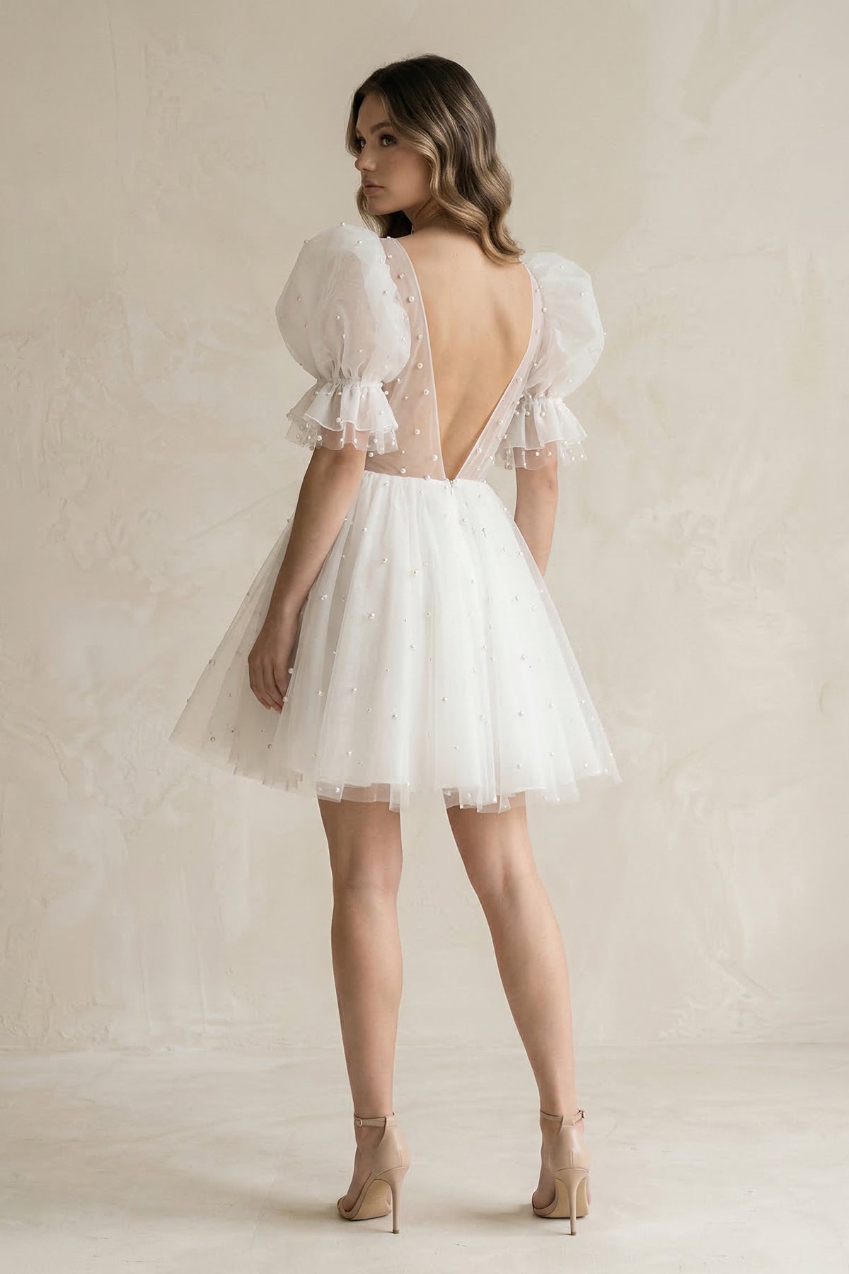 Robe de mariée ivoire trapèze en tulle à col V manches courtes - Harana