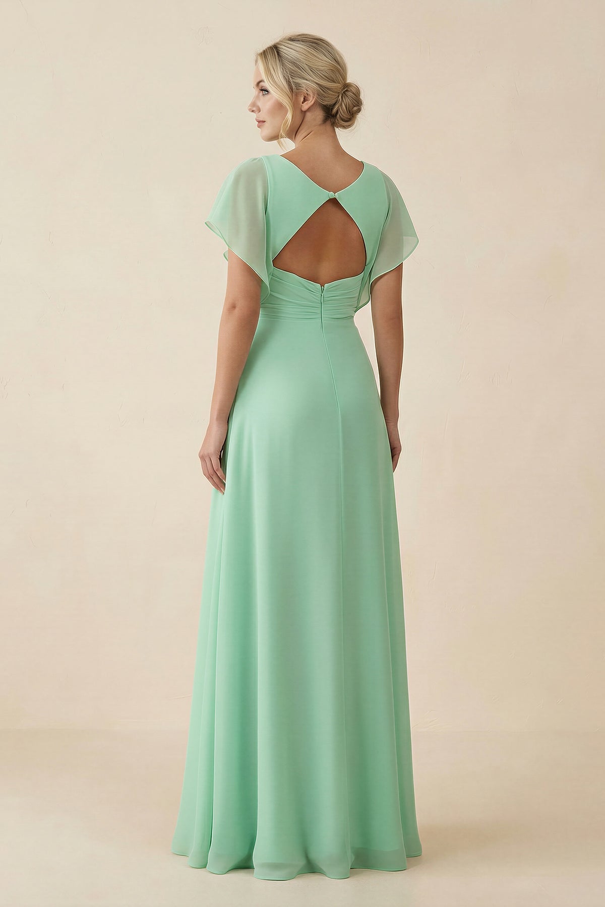 Robe demoiselle d’honneur pale pistachio longue col V effet drapé à volants - Harana