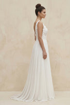 Robe de mariée blanche trapèze en mousseline à col V sans manches - Harana
