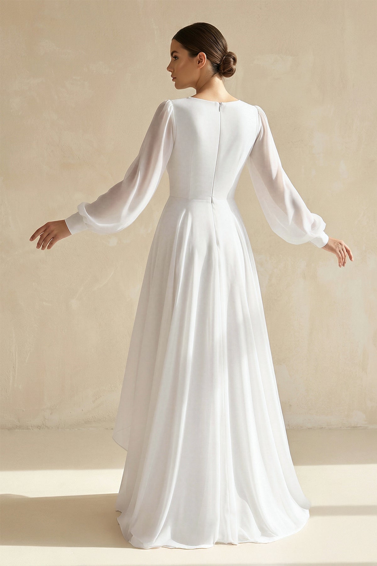 Robe de mariée blanche trapèze en mousseline à col V manches longues - Harana
