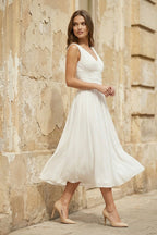 Robe de mariée blanche trapèze en mousseline à col V sans manches - Harana