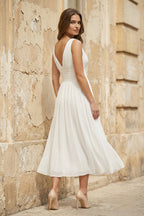 Robe de mariée blanche trapèze en mousseline à col V sans manches - Harana