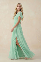 Robe demoiselle d’honneur pale pistachio longue col V avec fente en mousseline - Harana