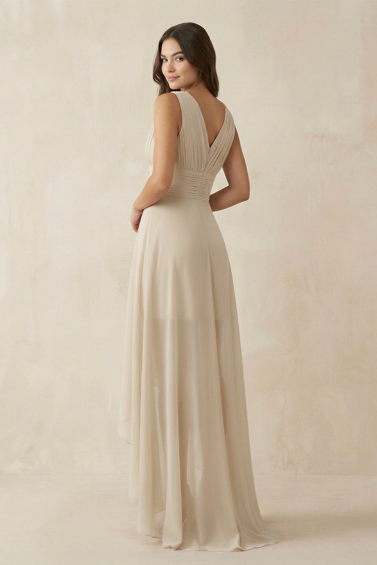 Robe demoiselle d’honneur champagne longue col V sans manches plissée - Harana