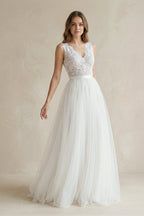 Robe de mariée blanche trapèze en dentelle à col V sans manches - Harana