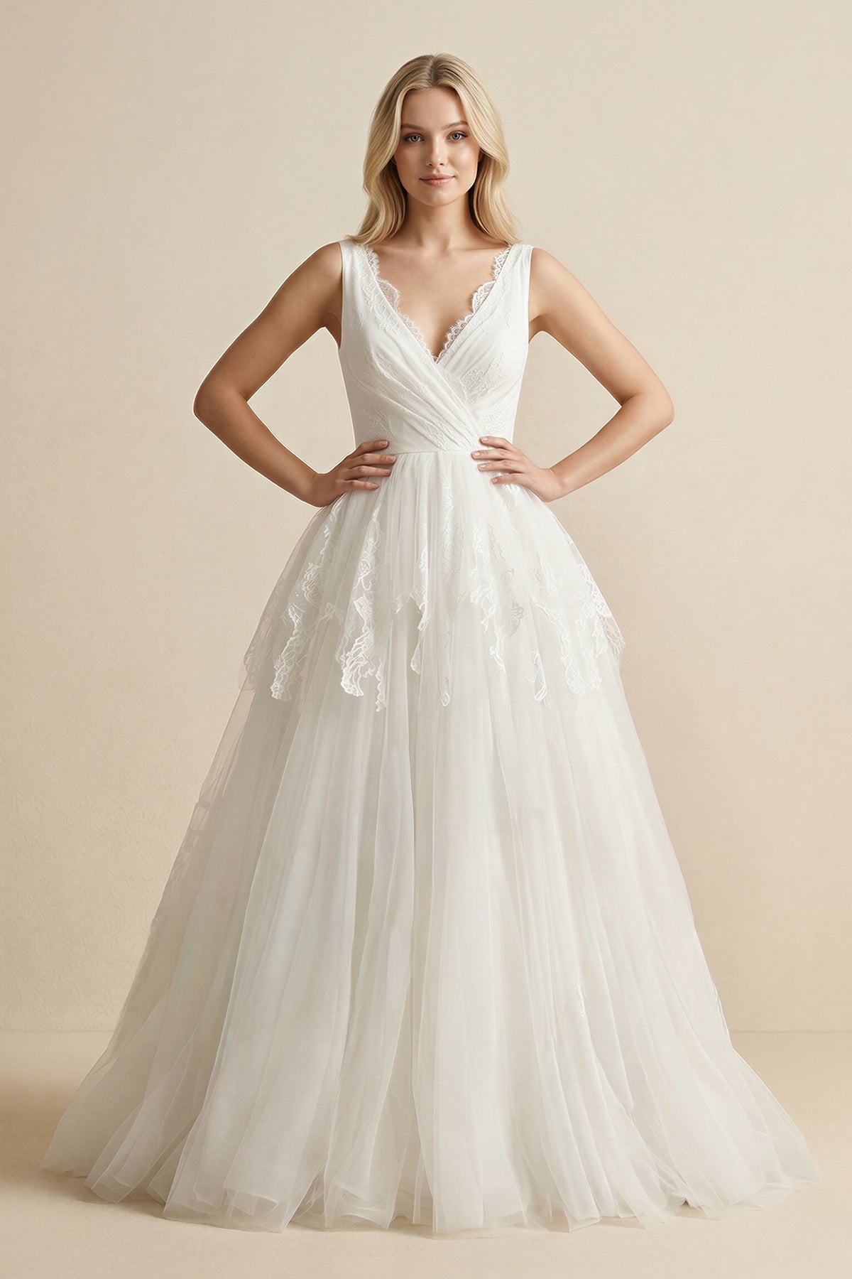 Robe de mariée ivoire longue col V sans manches froncée - Harana