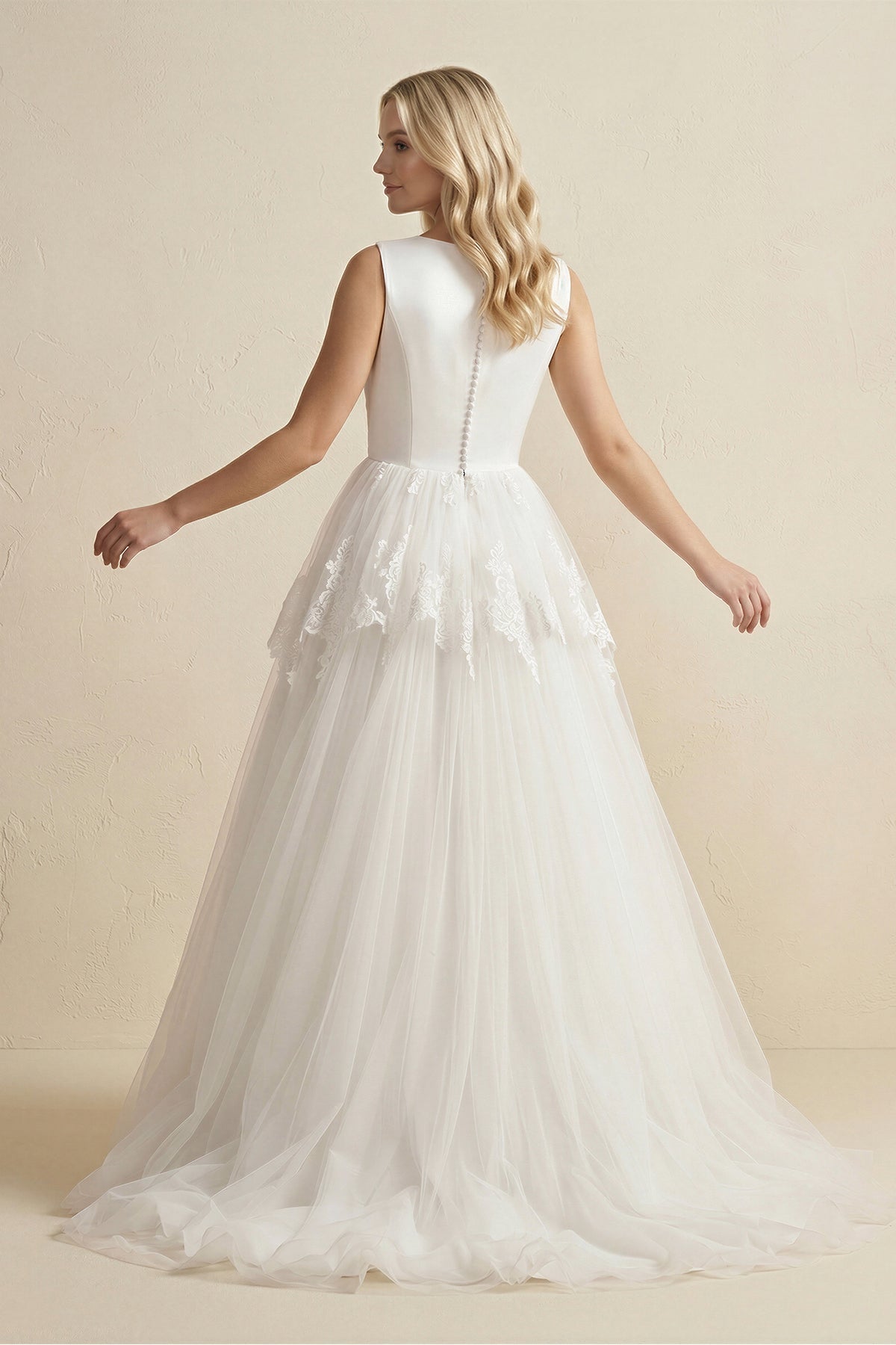Robe de mariée ivoire longue col V sans manches froncée - Harana