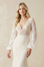 Robe de mariée ivoire en dentelle coupe sirène à col V et manches longues dos nu - Harana
