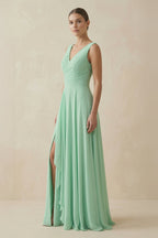 Robe demoiselle d’honneur pale pistachio longue col V sans manches avec fente - Harana